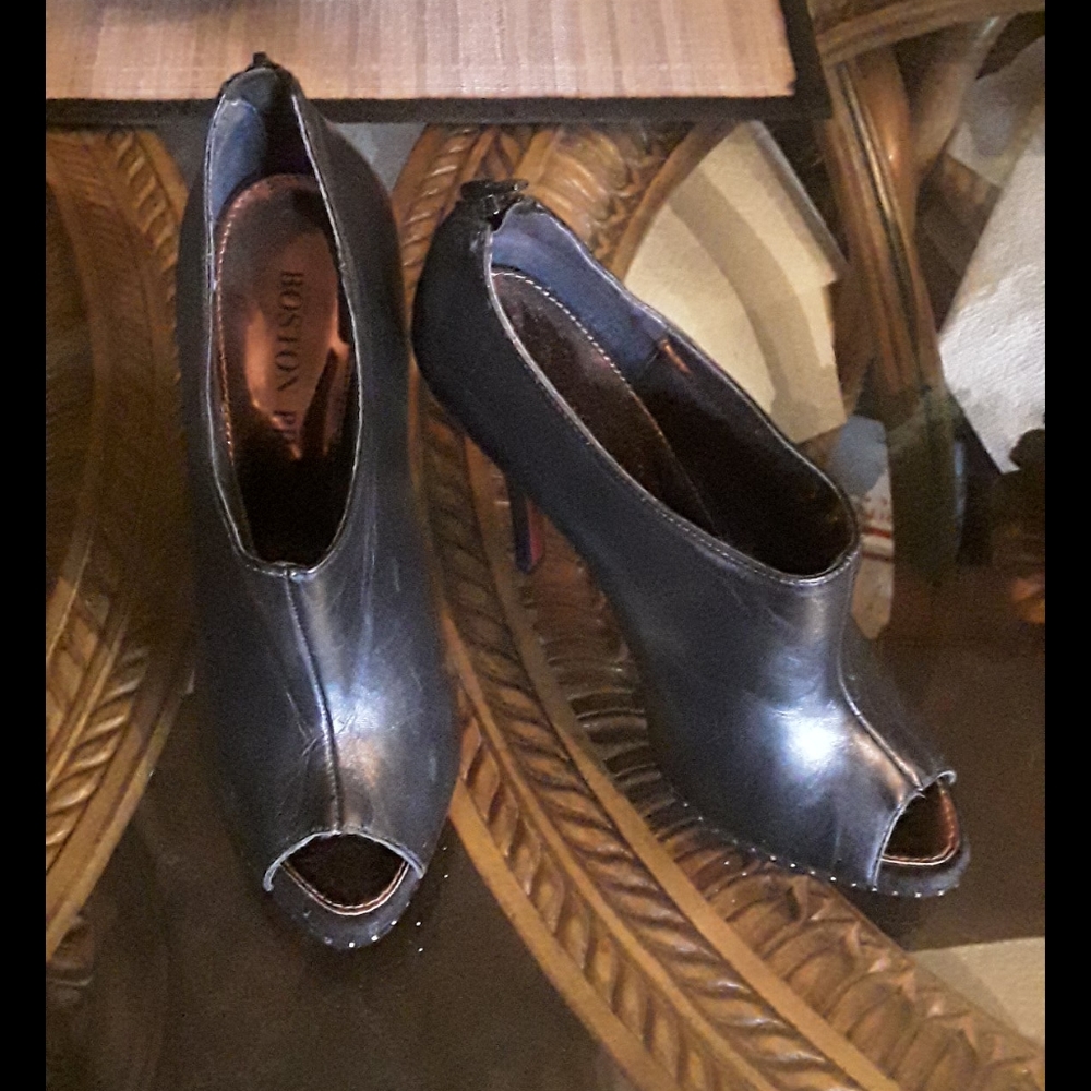 Booties Boston proper nwot 7
